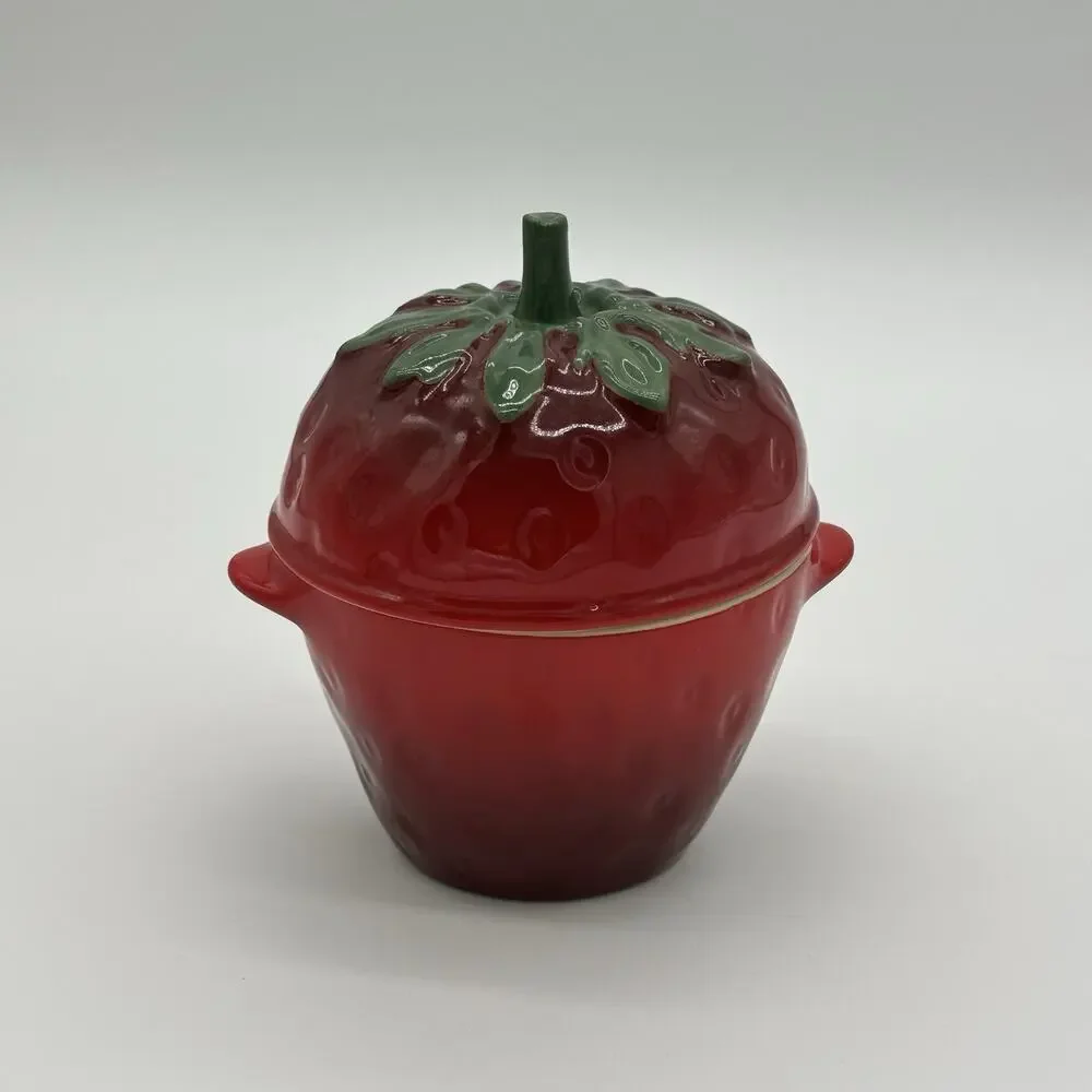 Le Creuset Strawberry Mini Petite Cocotte Casserole Stoneware 400 ml